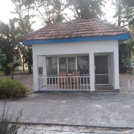 Kadmath Beach Resort Kadmath Island Exterior photo