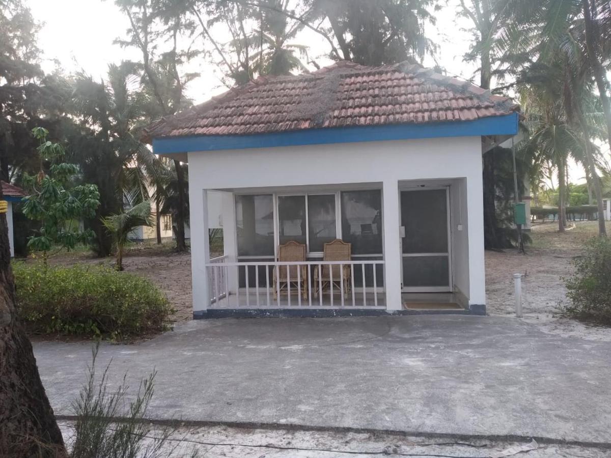 Kadmath Beach Resort Kadmath Island Exterior photo